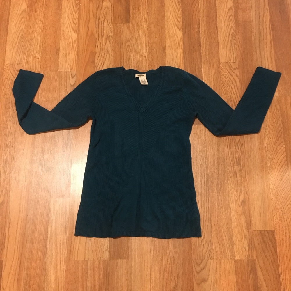 Fitted emerald green DKNY sweater.